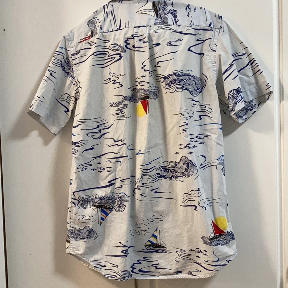 Old Navy shirt Men’s small p sailboat beach ocean short sleeve blue red white - Picture 6 of 7